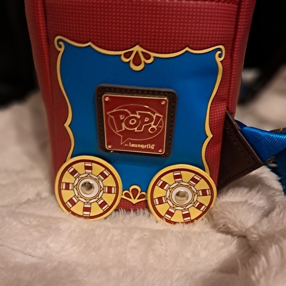 Loungefly Limited Edition SDCC Disney Casey Jr. A Bug’s Life WITH FUNKO - Picture 4 of 7